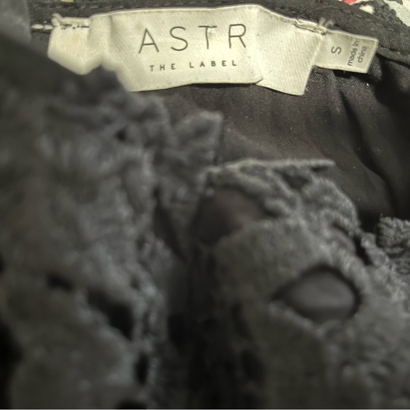 ASTR The Label Kenna Lace MIDI Dress - Picture 6 of 10